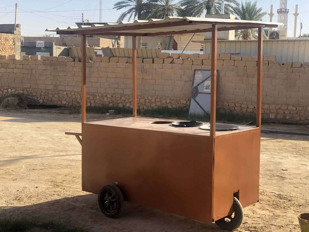 سلام عليكم
عربانه للبيع 

ترهم مرطبات ترهم لفات لبلبي بالشتا كلشي ترهم

طولها مترين وشويه 2.5 m

عرضها متر 1 m

ارتفاع مترين وشوي 

الي يريدها يراسل ع هذا الرقم واتساب او اتصال
 ***********
