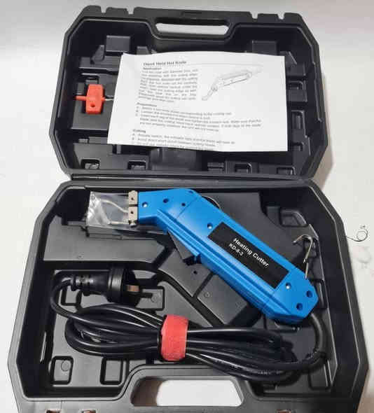 قاطعه اسفنج وفوم 
منعمه 
دريل همر 
مع كل الملحقات 
مكاني الشطره 
***********
