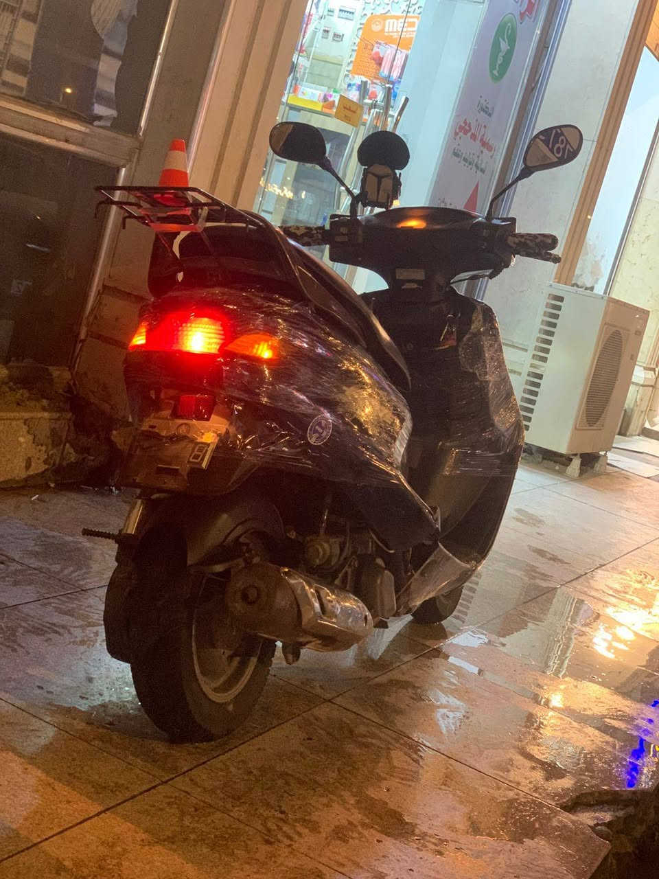 سلام عليكم فراشه للبيع السعر٤٠٠ وبيه مجال  دراجه فول مكاني بصره حي الخليج الرقم للإستفسار ***********٨
