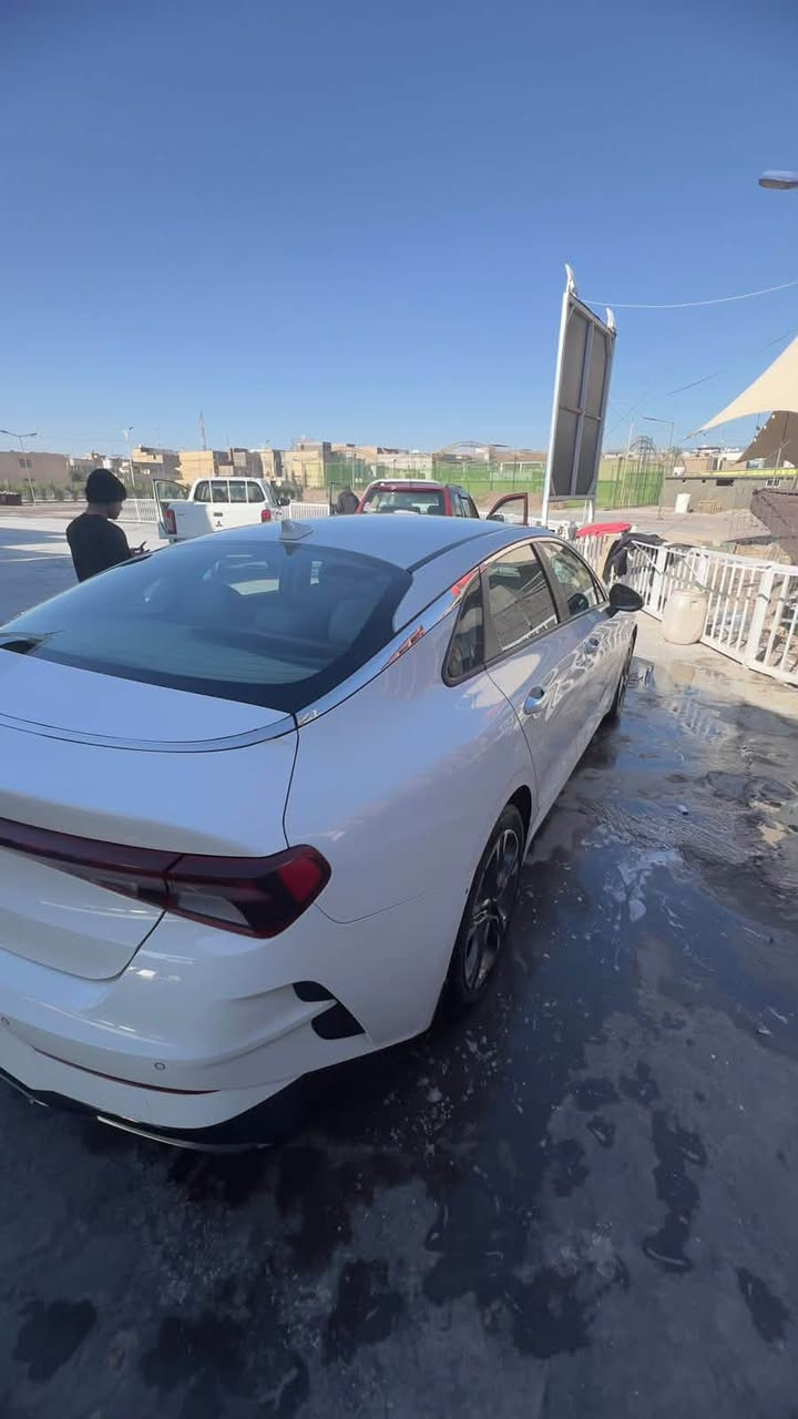 السلام عليكم كي فايف 22 للبيع رقم بغداد سياره مكفوله عدا رصعات حالوب بسيطه السعر 205 بيها مجال مكانها السماوه قضاء الخضر للاستفسار ***********
