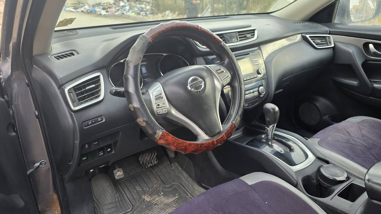 السلام عليكم 
السياره نيسان روج موديل 2016 وارد امريكي رقم ذي قار وبأسمي السنويه لحد 2029 كتاب الفحص موجود سياره نص فول كامره تحكمات فور ويل 4 بستم المرغوب   تخم تاير جديد حداديه توني امسويها سياره   لاتبخير لاتنقيص تبريد تدفئه  السياره بيه شويه ملاحظات مكان السياره ذي قار والسعر  110 بيه مجال الاتصال ع الرقم ***********
