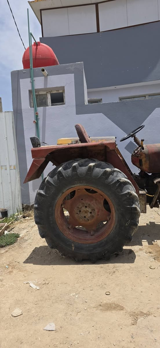 السلام عليكم  
عندي عنتر بدون مكينه جديد لا تنقيص ولا تبخير وكلش نضيف كهربائية جديد وجاهزه من كلشي للاستفسار على الرقم 
***********
