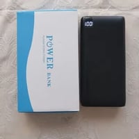 باور بانك • ٢٦٨٠٠ ملي أمبير • يشحن ٤-٥ مرات