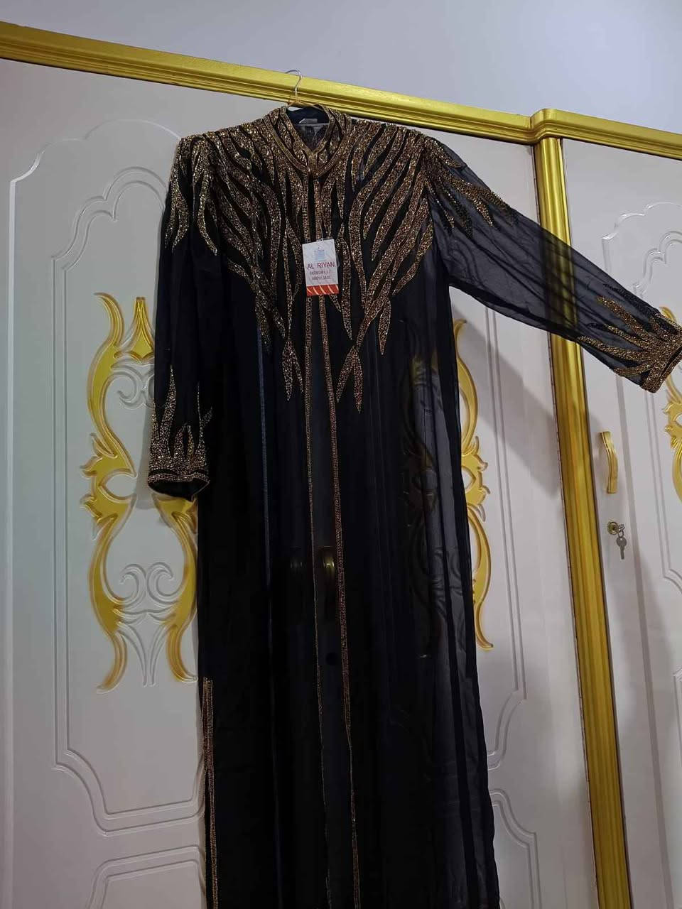 عباية مفتوحة فاخرة 💫
تصميم راقي بتطريز ذهبي يلمع
قماش شيفون خفيف ومريح
تعطي هيبة وأناقة من أول لبسة ✨
العدد محدود 🔥 البصرة, العراق


**إذا كنت صاحب هذا الإعلان وتريد حذفه لأي سبب، رجاءا أرسل رسالة إلى الدعم الفني**