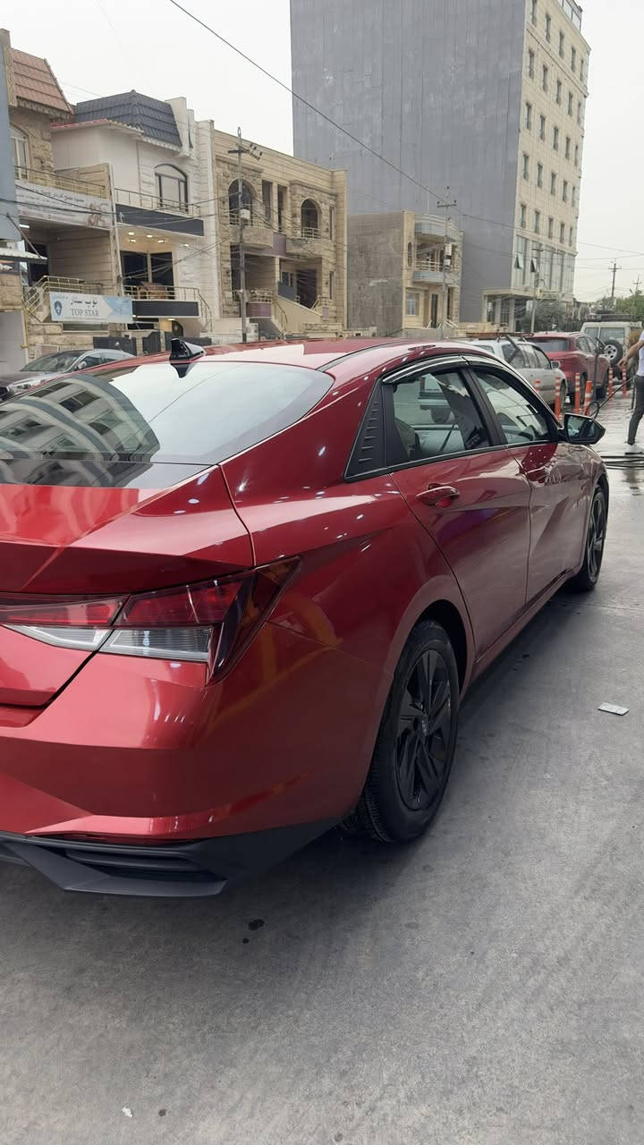 الانترا 2021
ماشية 70,000 كم 

بجم كبس صندوق كبس 

حادثه باب سائق وخلف سائق 

سعر $13,400 بي مجال للشراي
***********
