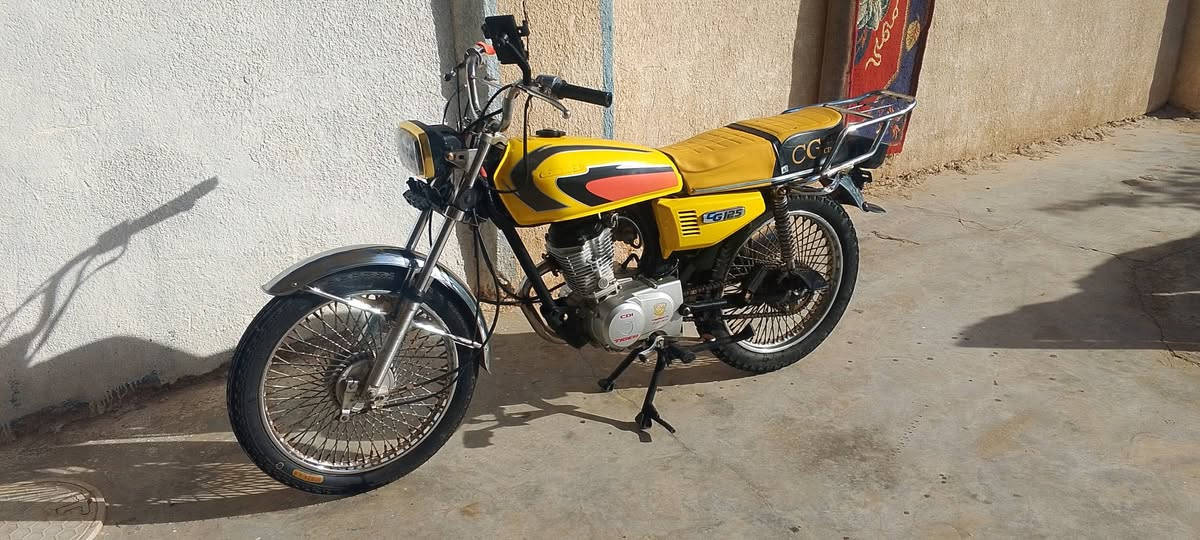 سلام عليكم دراجه للبيع تايكر موديل 2021 ارواق سكنر دراجه خير من الله شلعه و معدل السعر 450 وبيه مجال قليل ستفسار أتصل ***********‬‏ شراي دلل
