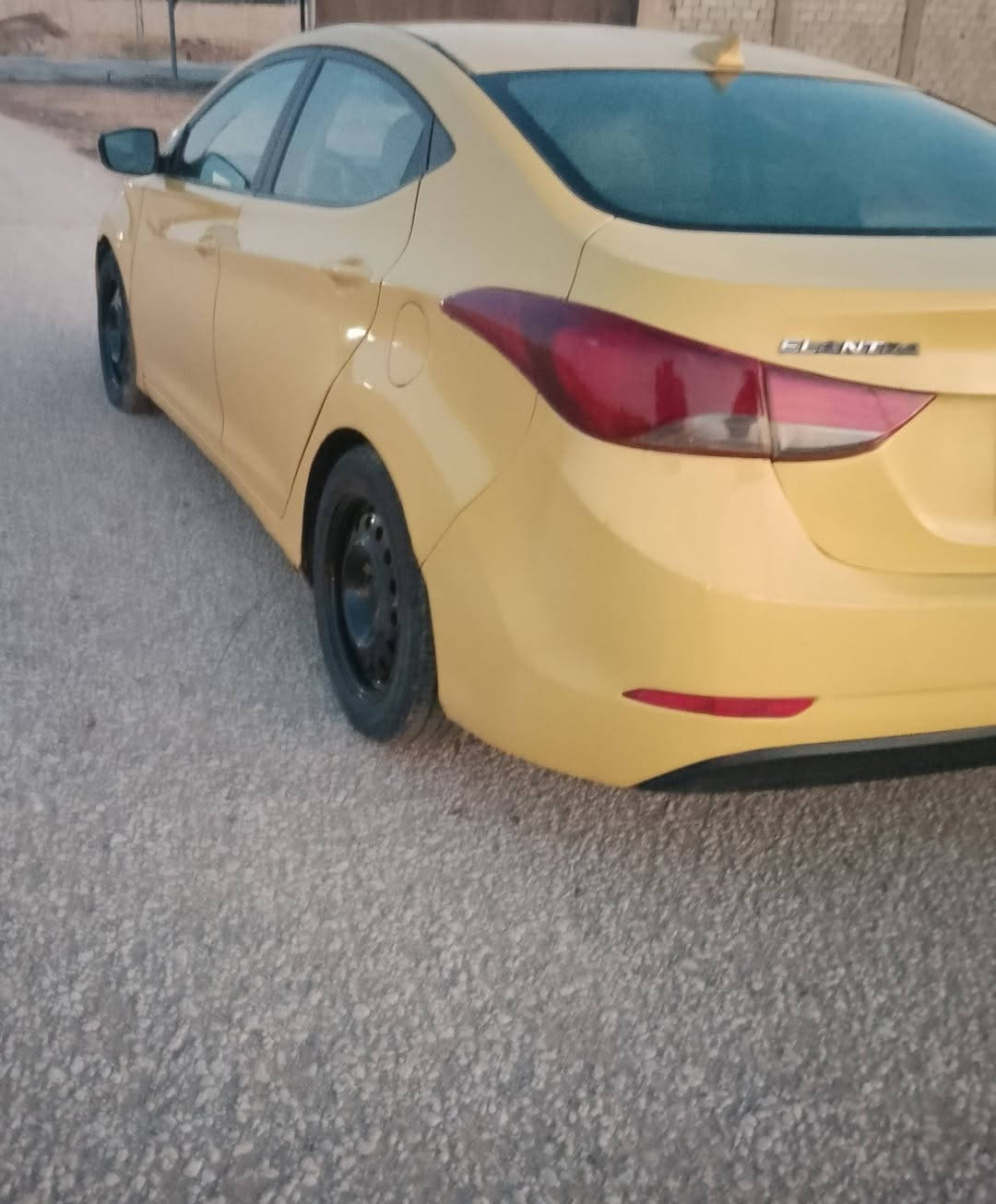 السلام عليكم . السعر ب80 وبيه مجال بسيط ***********
النترا 2015 بغداد سنويه لغاية 29   كير ومحرك تبريد بحالة ممتازة.  حداديه جديدة 
محرك 1800 حادث الجاملغ الخلفي ع كد شبر 
والباقي مكفول من الفتح والضربه ولتبديل
