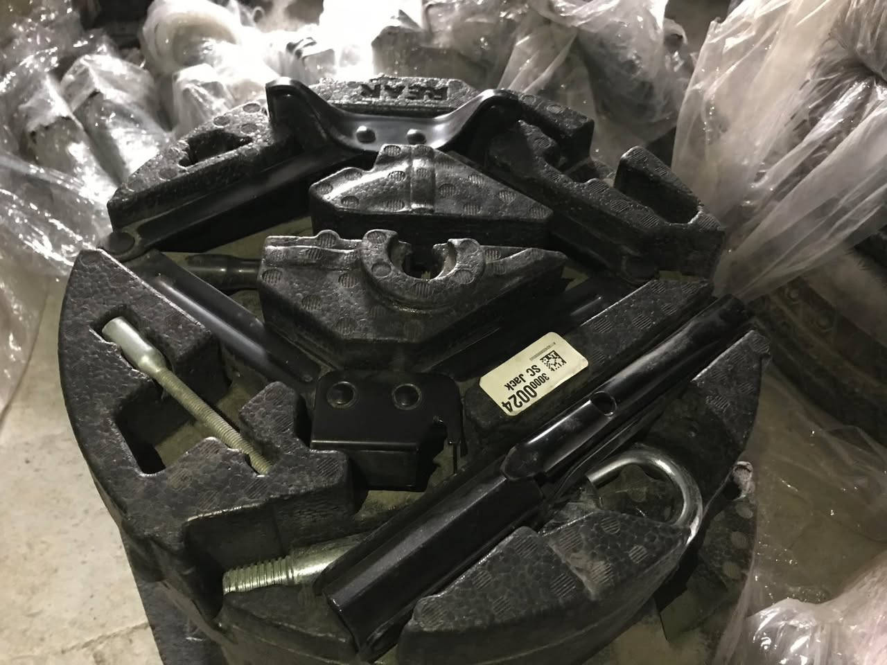 السلام عليكم متوفر سبير وفلينه ماليبو اصلي مال كصة 
يرهم موديل 16 وفوك 
متوفر جملة ومفرد 
للاستفسار واتساب او اتصال
***********
