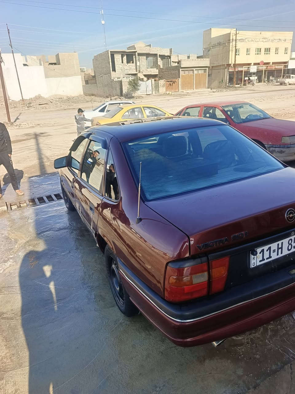 فكترا ....
موديل 93
رقم بغداد الجديد 
بأسمي تحويل جديد قبل اسبوع
 محرك 2000 نظافة فول 
 گير أوتو نظافة شرط
تبريد بلادي فووول %
كهربائيات كلها شغالة بلادي
صدر نظيف
تخم تاير 
غرفة حلوة
دوشمة جديدة 
ارضية جلد 
سستم كامل ...شاسة...كامرة... دمام 

وبعد اهواي شغلات ممذكورة 
تعال وتدلل... 

 السعر .... 58 وبيها مجال قليل
المكان ... سامراء ... 
***********
