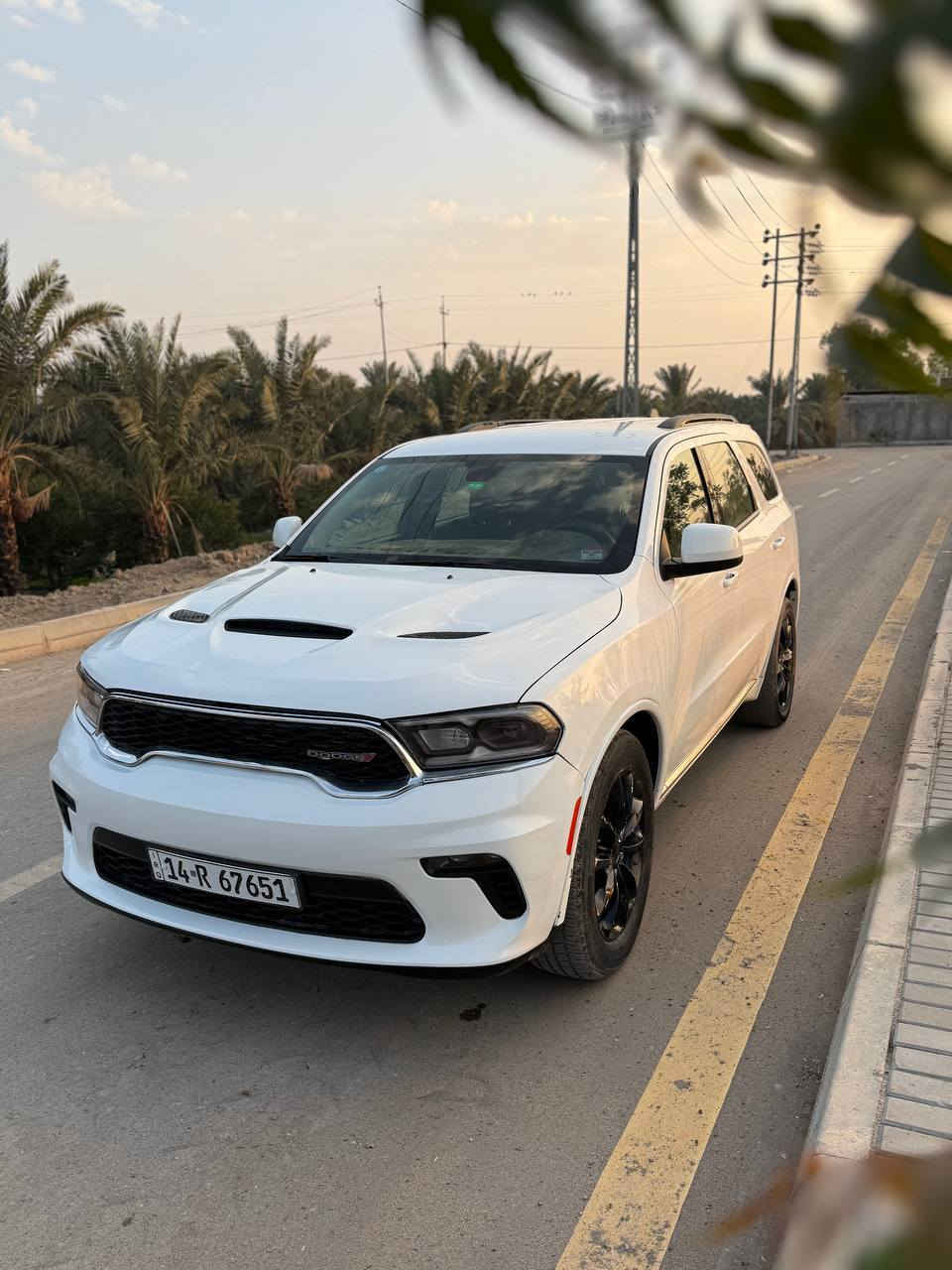 🌹🌹تحية طيبة 🌹🌹
دورنكو موديل ٢٢ رقم بصره ابسمي جديد 
SXT 
محرك ٦ سلندر حادث تبديل ٣ قطع بنيد وجاملغات أمامية ٢ 
٧ راكب كشن مخمل 
تبريد ٣ قطع
حساسات خلفية 
رادارات جانبية 
شاشة كبيرة 
تحكمات ستيرن 
ويل كب كروم ٢٠
لايت زنون 
اشارات باللد 
السعر 230 وبيها مجال 
البصرة قضاء المدينه 
 ***********
