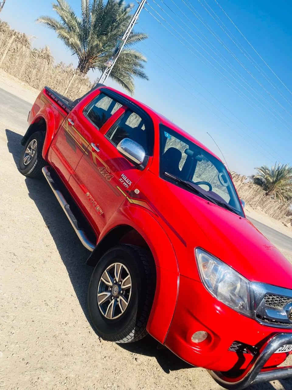 تويوتا هايلوكس موديل 2011 فورويل سعودي ام الدعاء
الضرر البيها نص باب ورى السايق صبغ والباقي مكفولة وجاهزه من كل شي

كير أوتوماتيك 
رقم بغداد انكليزي تحويل مباشر 

مكان السيارة الكوفه
للأستفسار اتصال وواتساب ...[ ***********]
