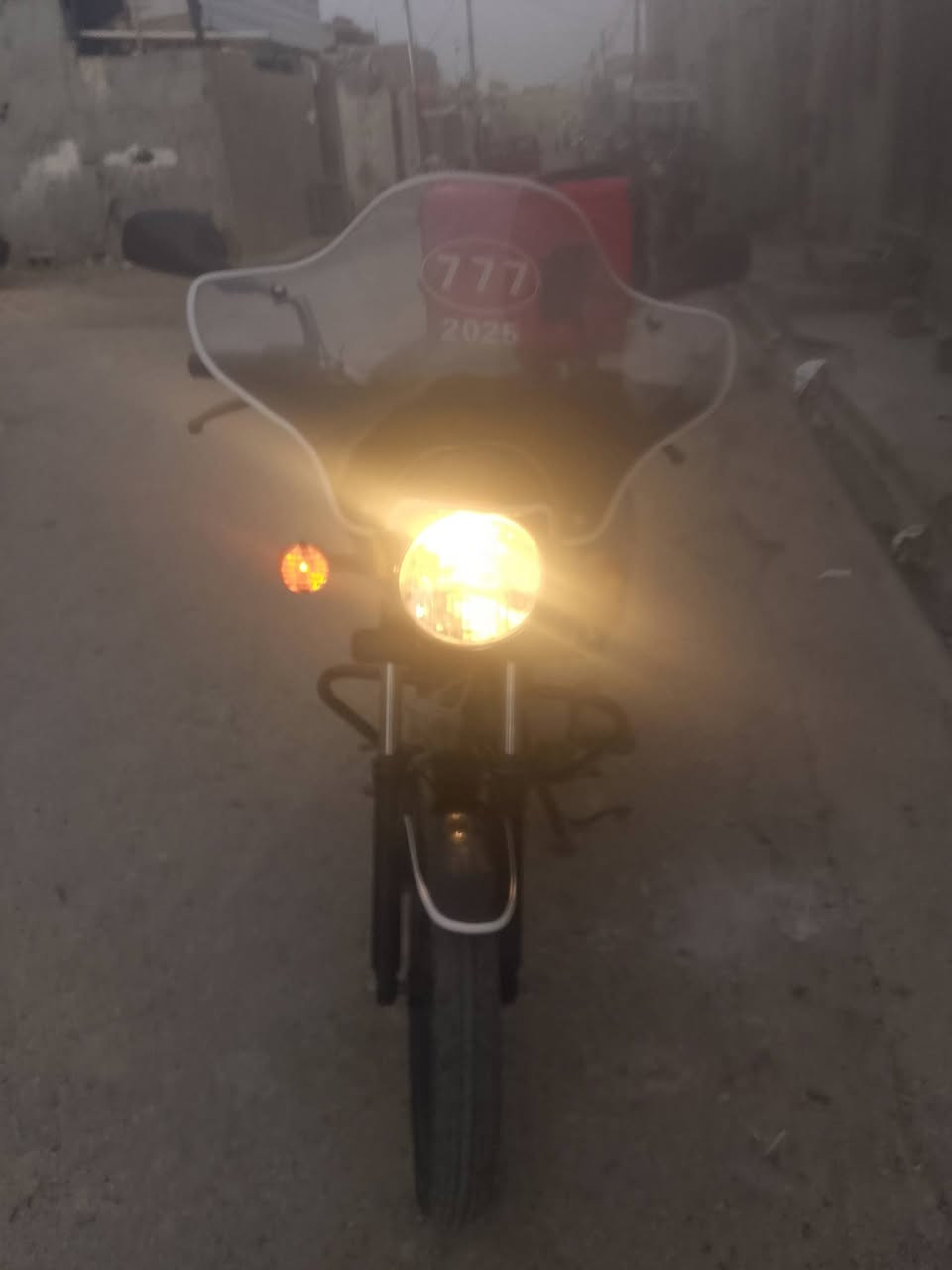 دراجه بوكسر كلاسك اللبيع بسمي مكفوله كفاله عامه 2023 هزه جديده تحويل ثاني يوم سعر مليونين و650رقم*********** تصال على رقم
