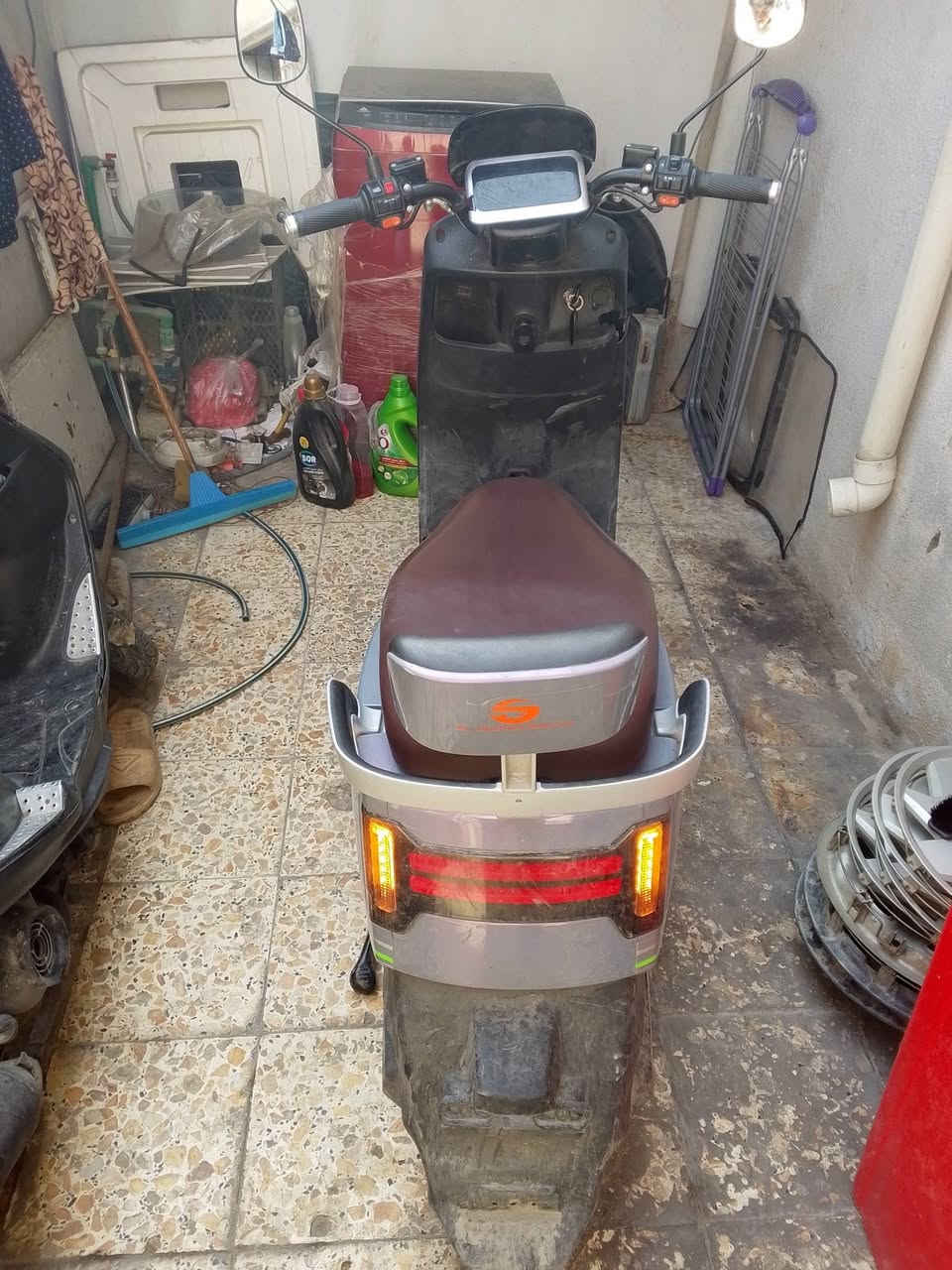 السلام عليكم
دراجة شحن للبيع مستعملة ما بيهة شي فقط الكفر الامامي استعمال 3اشهر السعر 550 قفل ول شراي اني اجي 
رقمي ***********
