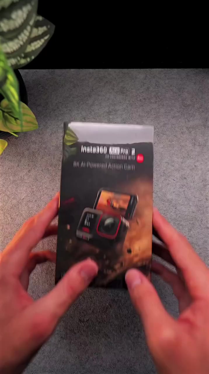 INSTA360 ACE PRO 2
كامرة انستا 360 ايس برو 2 الجديدة
تصوير سينمائي بدقة 8K🌇 وتصوير بطيئ بدقة 4K🌄
تأتي مع بطاريتين حجم 1800mah وغطاء مايك للرياح
وتربروف بعمق 12 متر 
متوفر توصيل لجميع المحافظات ***********
