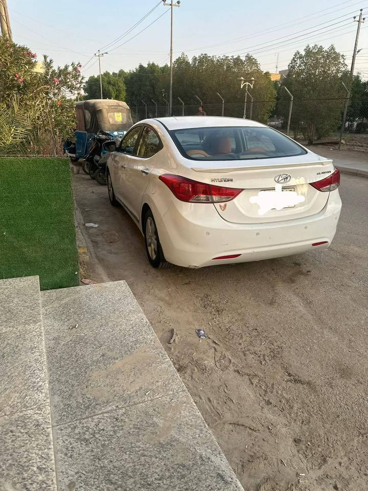 سلام عليكم النتره 14خليجي مكينه 1800بيه طخه بلجه اليمنه حداديه 50بلميه السعر ١١٥رقمي ***********
