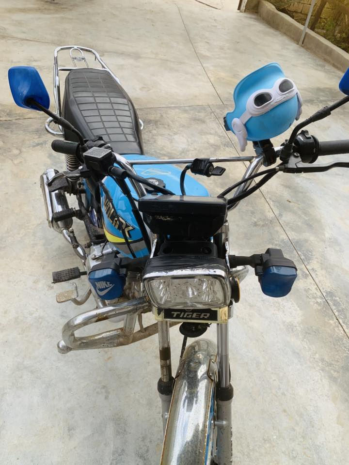 مكلف بالنشر موطور للبيع
موديل ٢٠٢١

المحرك مفتوح السعر ٣٧٥ 

ناحيه الزاب 

‭٠٧٨٢ ٤١٤ ٨٧٤٣‬
