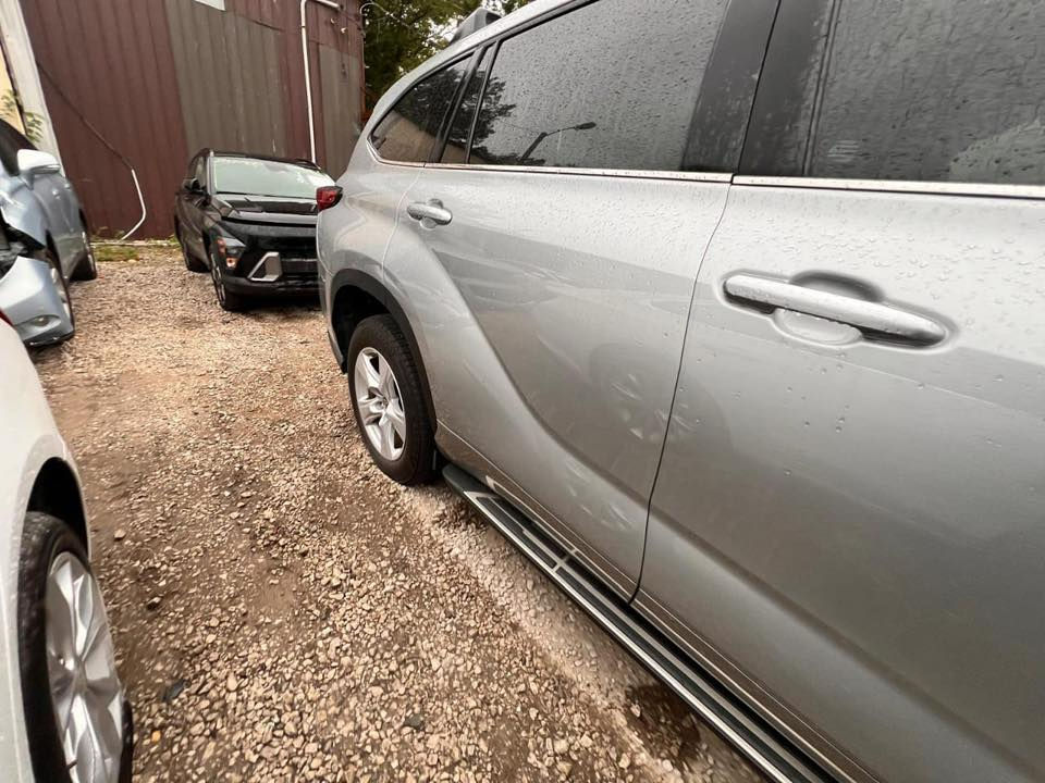 سلام عليكم
هايلاندر للبيع امريكي 

مرقم بغداد

في كربلاء 2023

عداد المسافة 30 كم

هاتف ***********

السعر 310 دولار 💲
