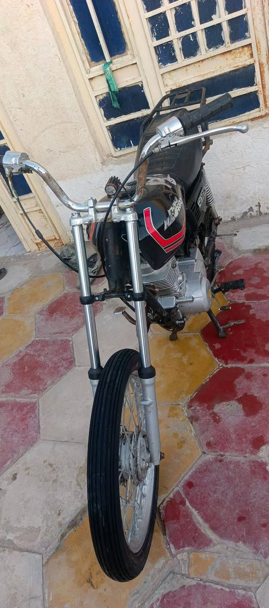 نامه كلك 2022 مكينه برغي ما مفتوح بيه تخم تاير جديد  سعر 300 مكاني بلدوايه  ***********
