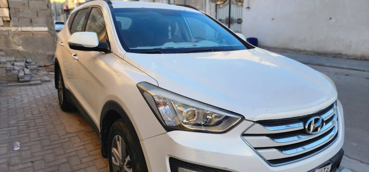 سنتافي ٢٠١٤
٤ سلندر 
٧ راكب 
لون ابيض 
بصرة تحويل مباشر
ماشية ١٤٥ الف 
***********
السعر ١٤٥ $
