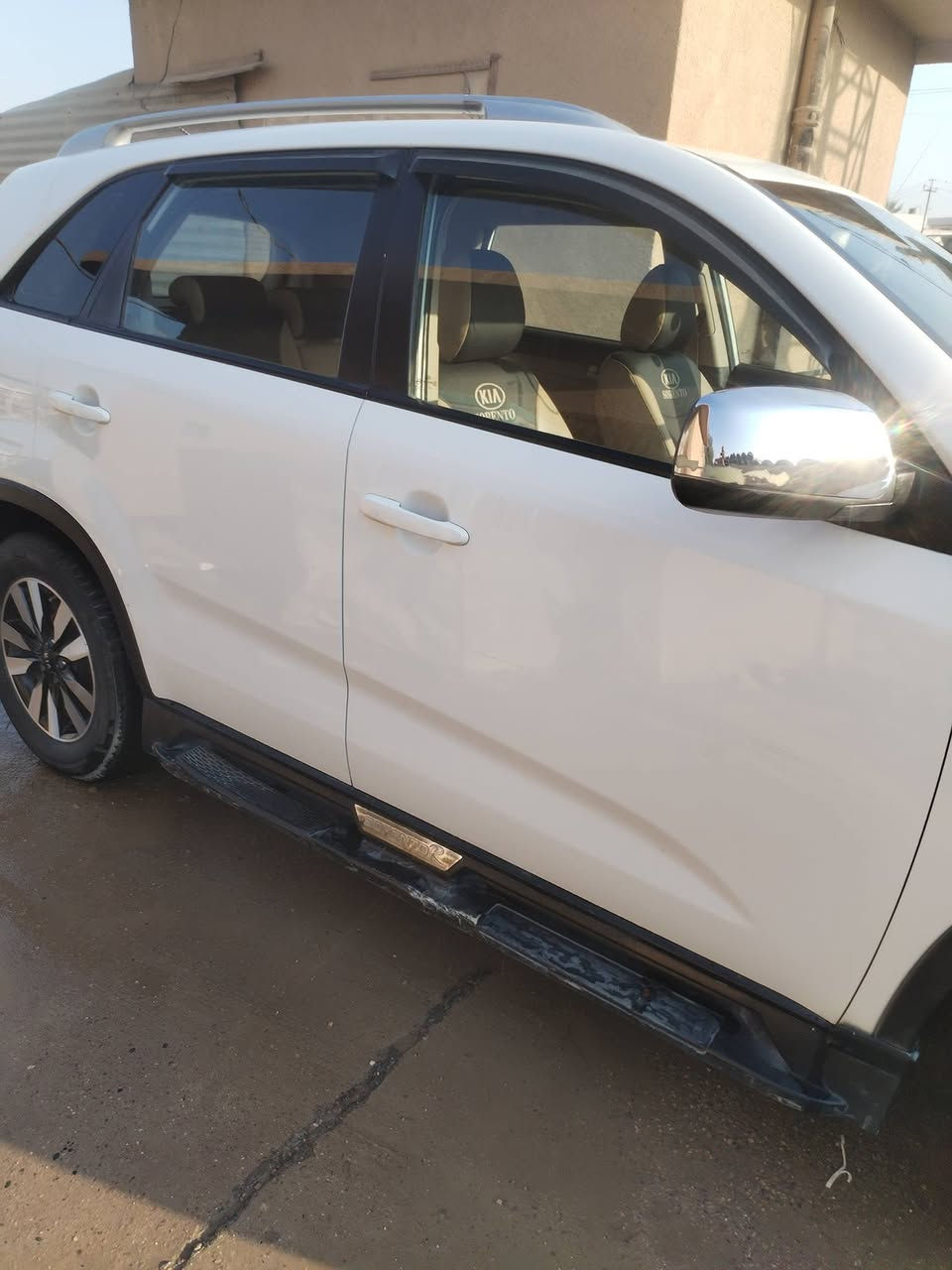 السلام عليكم
سياره سورنتو  2011 اللون ابيض السياره مكفوله عده بارد بالباب الي خلف السايق رقمها شمالي سليمانيه سنويتها ل 2030 باسمي شرط التحويل ومال جناي اربعه سلندر مكينه 2400 سبعه راكب السياره ما تتفوت
السعر ١٥٥ ورقه وبيها مجال حك الجيه
العنوان ديالى بعقوبه قرب كراج البحيره
الاستفسار عن طريق الرقم
***********
