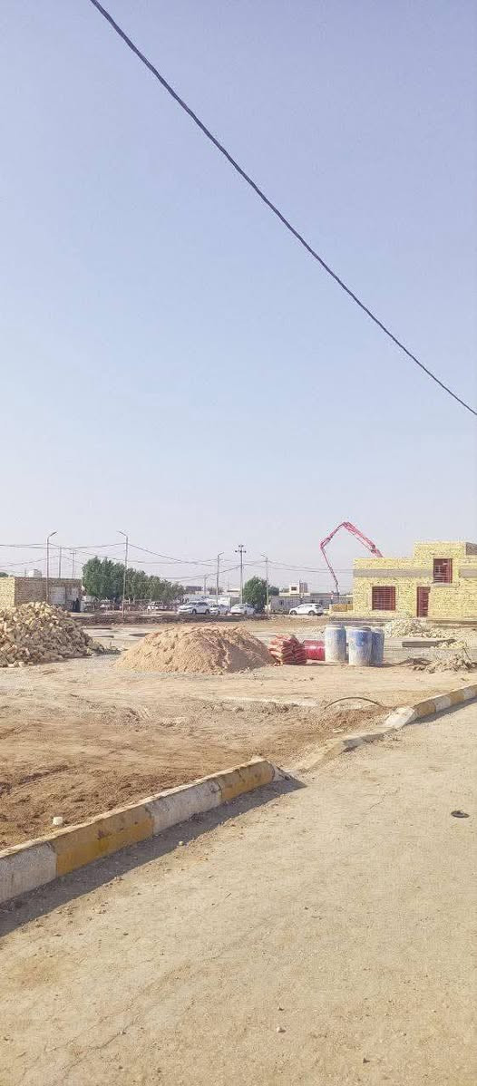 قطعه ارض في مجمع نور الامير السكني مساحه 350 متر 
و 150 متر ركن

سند ٢٥ تحويل مباشر 
مع كافه الخدمات ماء كهرباء تبليط اناره مولده
العنوان الديوانية 
خلف  الطيارين مجاور المعسكر 

الاستفسار اكثر الاتصال على الرقم
***********
