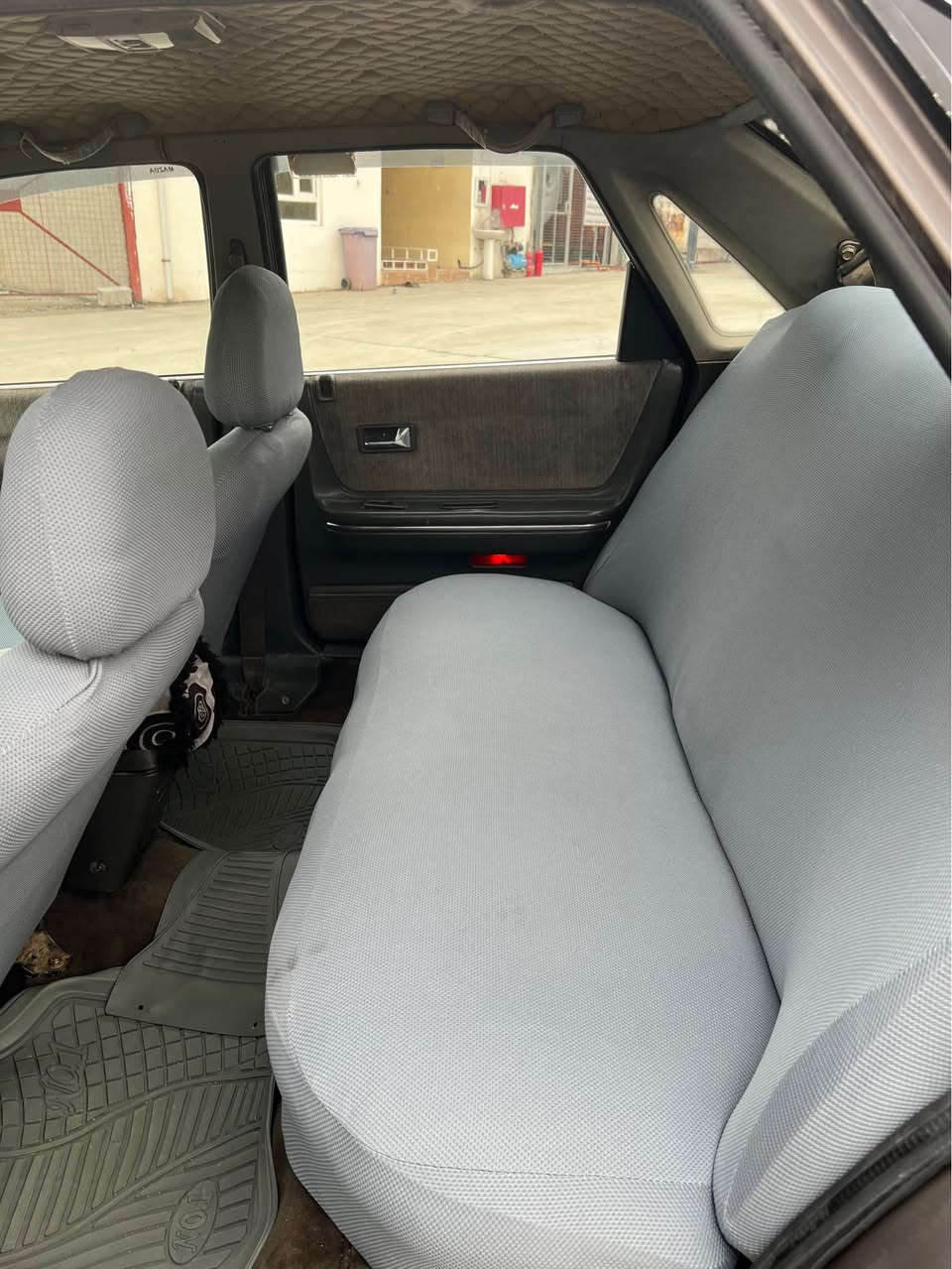 مازدا مۆدێل ٨٩مەکینە هەشت و بەخ چوار جام کارەبا قوفڵ مەرکەزی دەعم و لێدراوی نیە دەعامی بۆ دەعامی بە شەرت چوار تایەی ویلی لۆکی لە ژێرە گێڕو مەکینەی بەشەرتی دەفیتەر یەک دینار مەسرەفی تیا نیە ماڵی دۆستە کارەبایی و گەرمی بە شەرت  نرخی ٣٤ گەڵا و کەمێک مەجال
***********
*********** دخان, السليمانية
