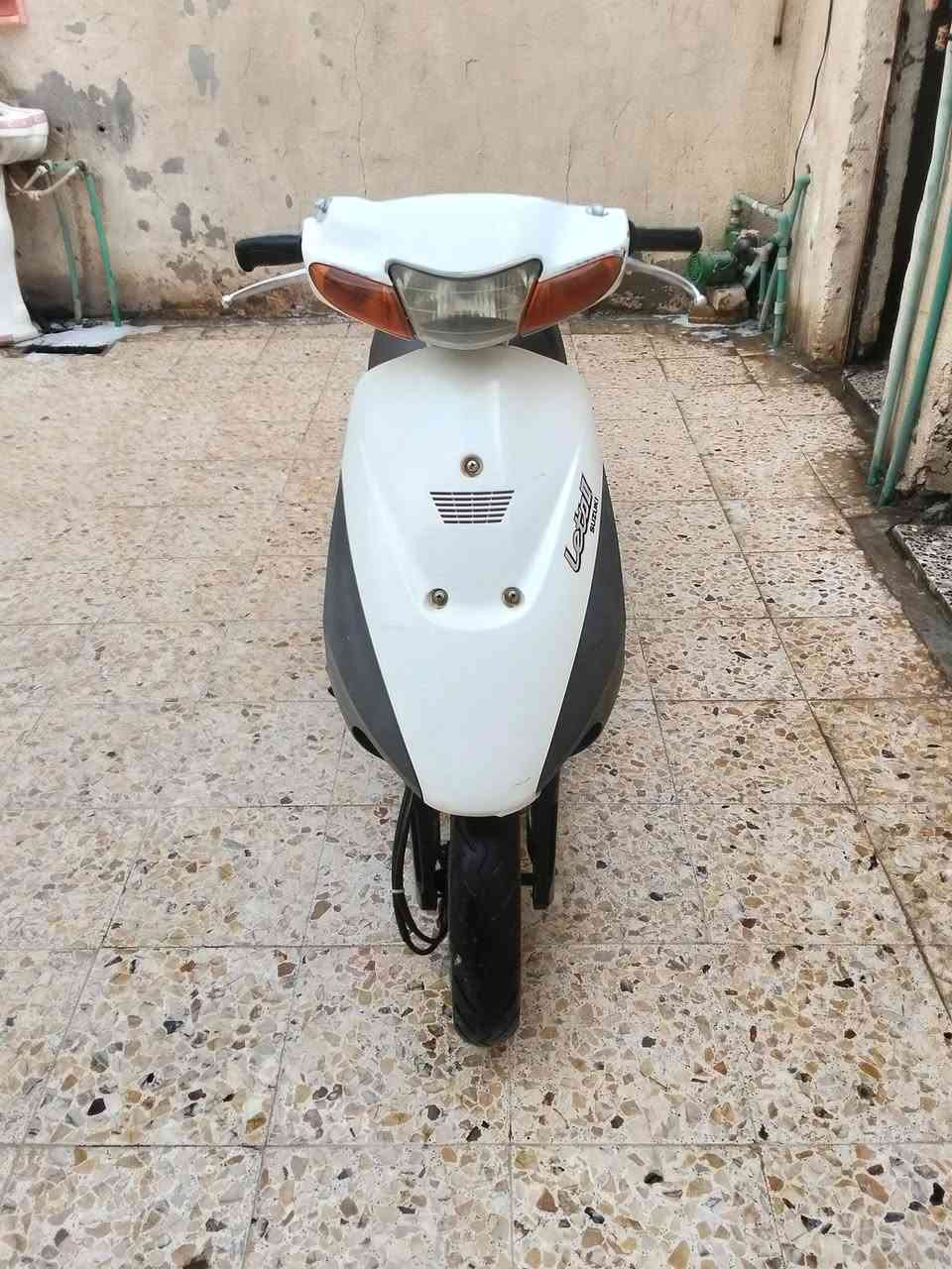 السلام عليكم دراجه سازوكي للبيع مكفوله كفاله عامه كله شغاله كله مكاني العماره حي الشهداء السعر 375وبيها مجال رقم الهاتف ***********
