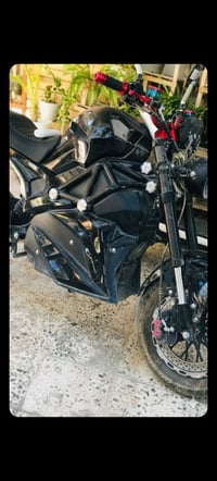 ٦ بطاريات • ٢٥٠٠ واط • مدى ٢٥-٣٠ كم