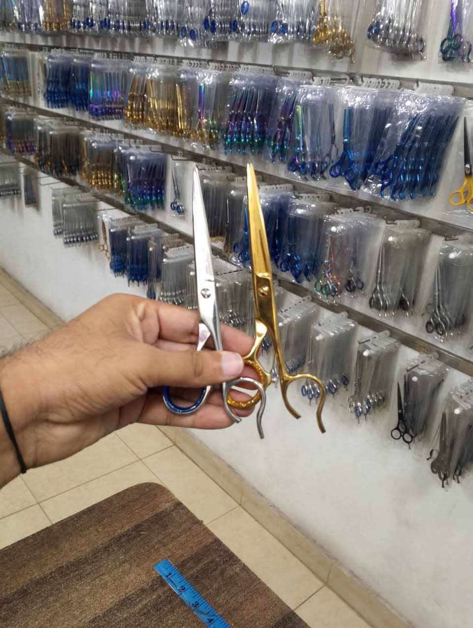 نقدم مجموعة متنوعة من منتجات العناية الشخصية، تشمل المقصات، ماكينات الحلاقة، الأغطية، مجموعات العناية بالأظافر والقدم، ملاقيط الرموش، وكمبيق الأظافر. منتجاتنا مصنوعة من الفولاذ المقاوم للصدأ الياباني 440C عالية الجودة وتأتي مع ضمان لمدة عام ضد الصدأ. إذا كنت مهتمًا بالطلب أو تود استلام عينات، يرجى الاتصال بنا. 
#ExelloGlobalExport #مقصات_احترافية #ماكينات_حلاقة #مجموعات_العناية_بالأظافر #العناية_بالقدم #ملاقيط_الرموش #كمبيق_الأظافر #العناية_الشخصية #أدوات_التجميل #الفولاذ_الياباني #فولاذ_440C #فولاذ_مقاوم_للصدأ #جودة_بريميوم #أدوات_صالونات_الحلاقة #أدوات_الفولاذ #مقاومة_للصدأ #ضمان_الجودة #بيع_بالجملة #عينات_مجانية #موزع_التجميل #أدوات_بضمان #العناية_الشخصية_بريميوم


**إذا كنت صاحب هذا الإعلان وتريد حذفه لأي سبب، رجاءا أرسل رسالة إلى الدعم الفني**