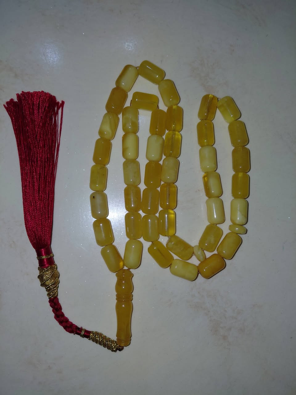 السلام عليكم شباب مسباح كهرب بلطيقي حر طبيعي المسباح ماخذ لون وبالحقيقة بعد احلا اخذته من مزاد سامر البابلي مع كارت ضمان الوزن 35 غرام ونص عنواني بغداد الدوره ابو دشير رقمي ***********
