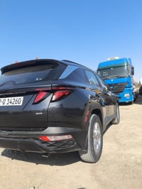 توسان 23  فول موصفات ما عدا  فتحة فول مواصفات  مكفولة سيارة ماشية 35ال...