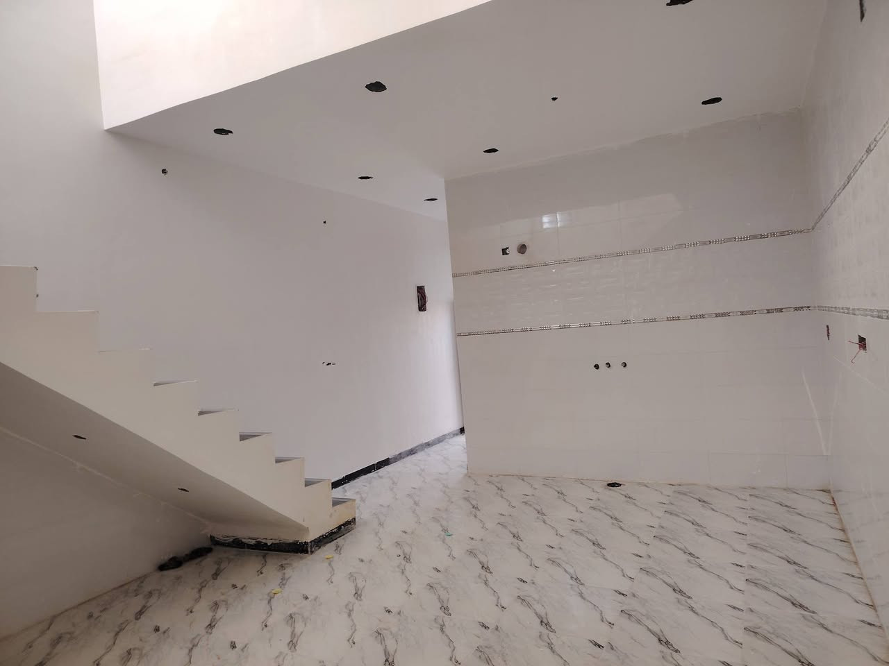 مشتمل للبيع عله ساحه يرهم مبادره ***********
