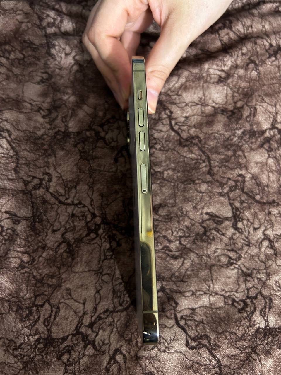 ايفون 13 برو ماكس 
🔋بطارية ٨٥ غير مستبدلة الاصلية 
📱ذاكرة الهاتف ٥١٢
مبدل شاشة 
فطر بسيط بالظهر 
السعر ٥٥٠ وبي مجال +هدية ٣ كفرات
للتواصل على الخاص او الواتساب ***********