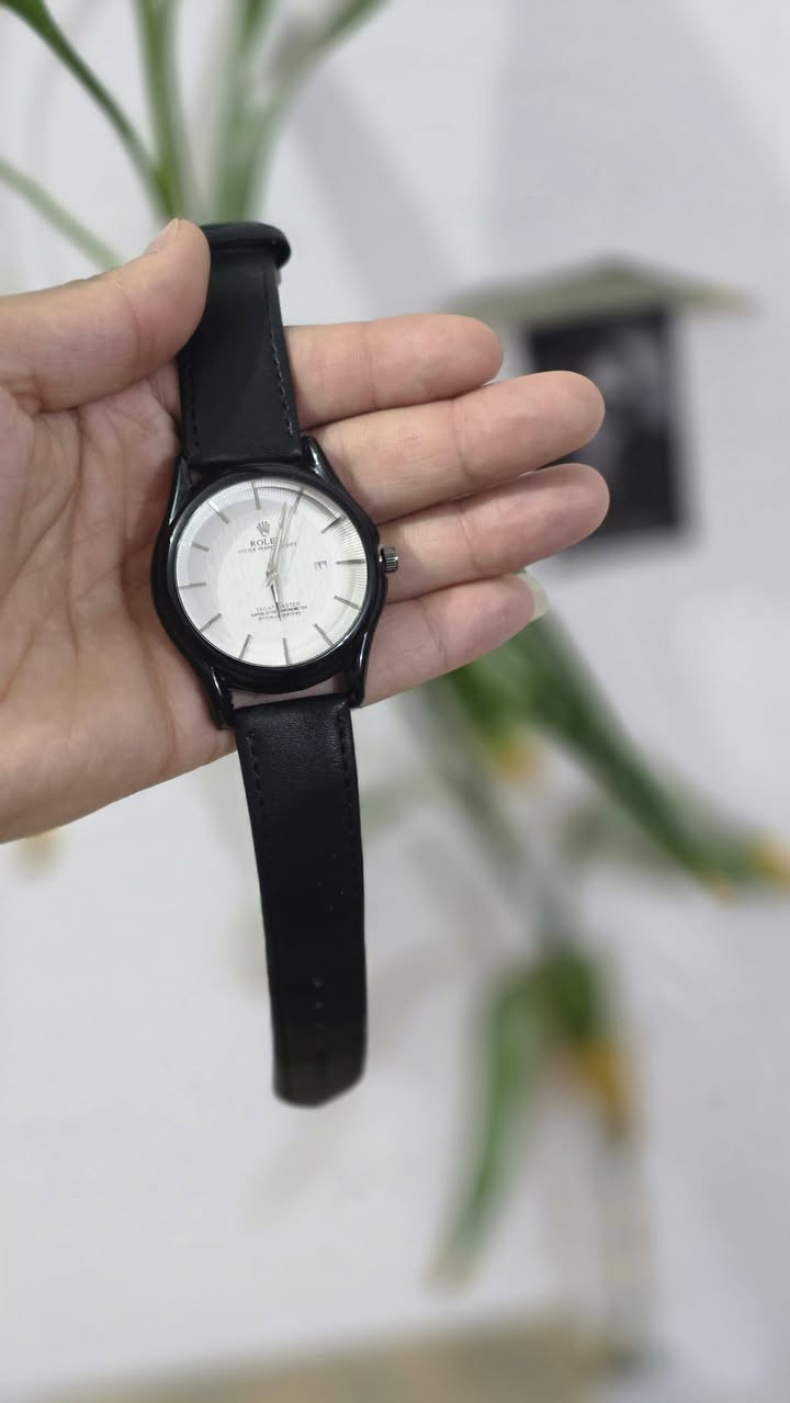 ساعة رولكس كولتي عالي⌚
▫️مختمه سير جلد
▫️تاريخ يومي 
▫️ضد الماء
▫️عقارب مضيئة في الضلام
سعر القطعه (8) الف دينار
مكان:البصرة_قضاء المدينة


**إذا كنت صاحب هذا الإعلان وتريد حذفه لأي سبب، رجاءا أرسل رسالة إلى الدعم الفني**