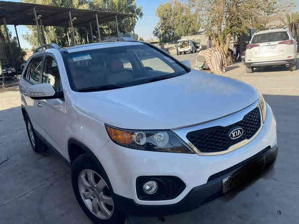 کیا سۆرینتۆ 2012 مواسەفات خلیجی 
فول فول مواسەفات 
115 هەزار ڕۆشتووە 
به سمه يه به سمه ي ده رگا يه 
يه ده ي نيكل بانوارماو سلايد 
شاشه ي زينونه ده شبول فورميكايه 
كير ئوتو ماتيك و عادي ٦ درجه 
سه ياره ي ماله دينار مه سروفي تيا نيه 
كوبوني به نزيني هه يه 
تايةي تازه يه و ويل كرومه . 
سه ياره كه ٧ نه فه ريه و ته بريد به شي دواوه ي هه يه .

سعر: لە کۆمێنت داوای بکە ڕاستەوخۆ بۆت دێت 🤖 

گێر و مەکینەی بەشەرت 
هیچ کێشەیەکی تێدا نییە 

ژمارەی مۆبایل 
***********
***********
