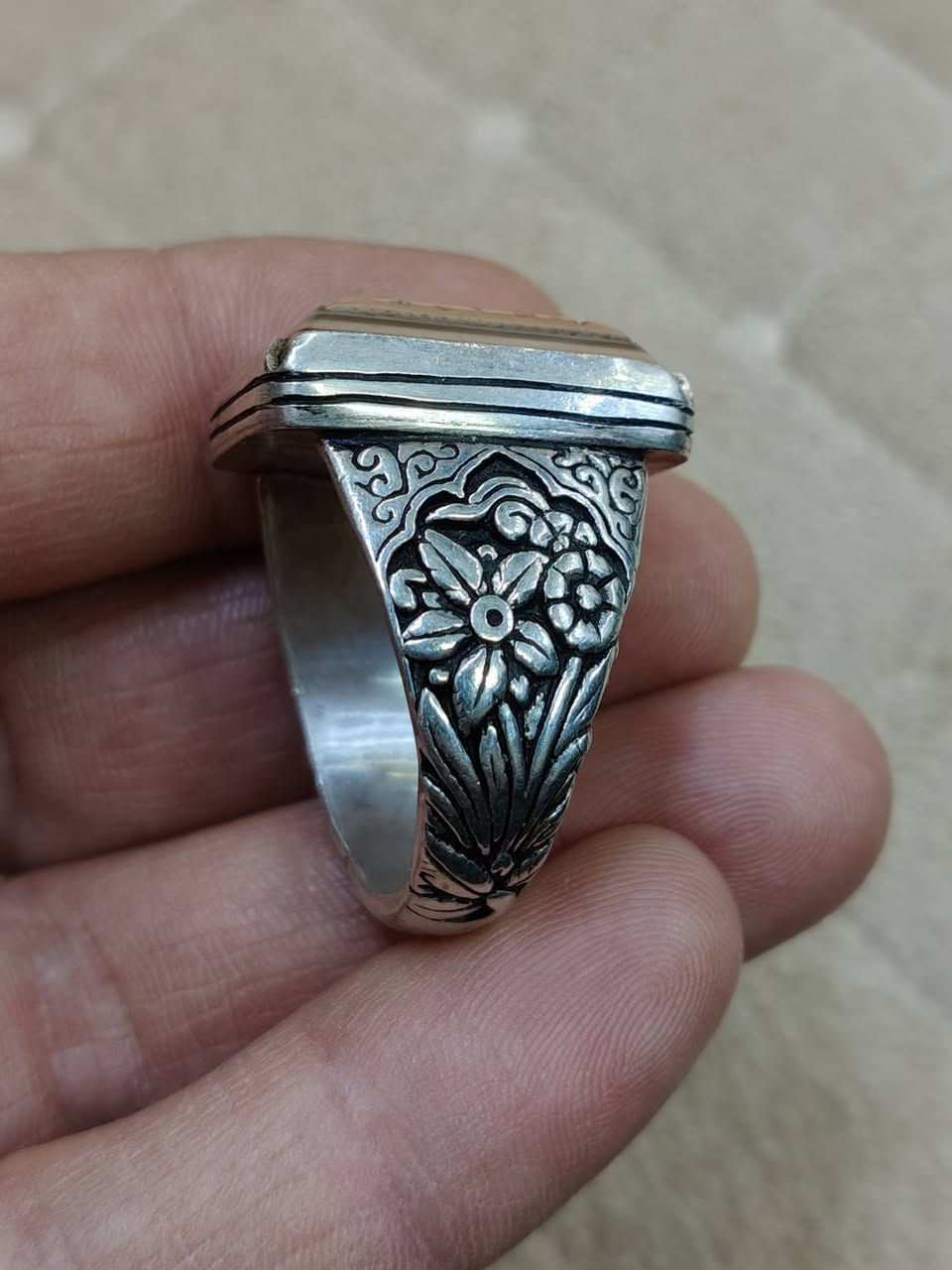 جزع يماني 50 الف بغداد ***********
