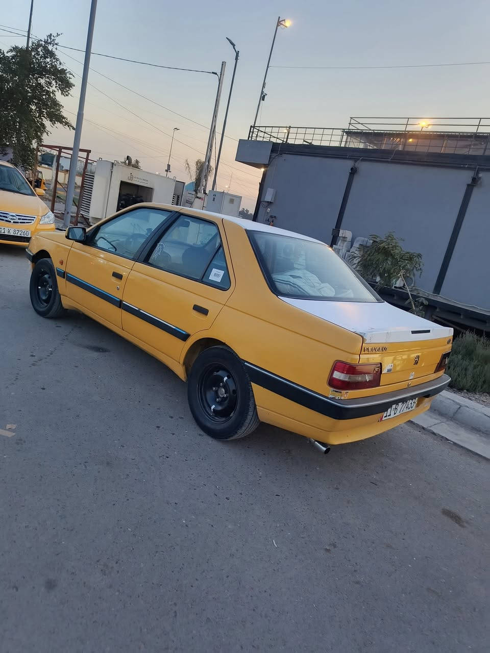 سلام عليكم بيجو الميس 2012 سيارة جاهزة للشارع كل نقص مابيها سيارة كفالة صبغ وضربة مكاني ارسه شارع 20مال عبيدي, سنوية 28 *********** السعر 38 وبيها مجال للشراي
