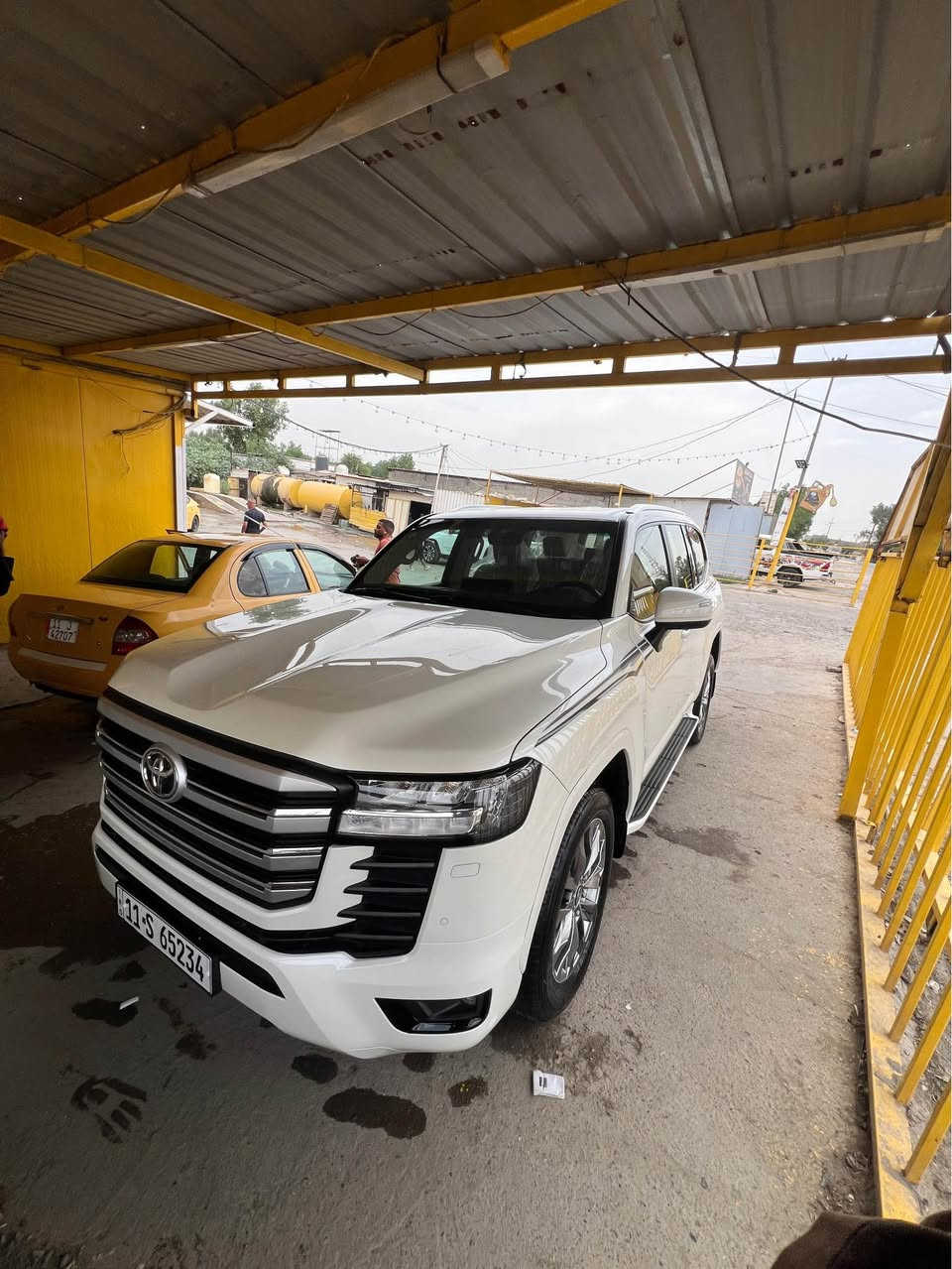 لاندكروزر 22 ساز كفاله عامه فول مواصفات و1 ع 1

ماشيه 79 بصما فتحه فول تحكم رادارات 3شاشات 

6تنفس طبيعي معروفة مواصفات إلاساز السعر 6وبيه مجال 

الموقع بغداد جسر ديالي الاستفسار *********** بغداد, العراق
