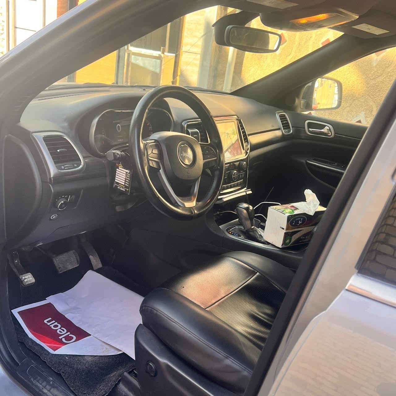 السلام عليكم
جيب شيروكي

موديل 2020 

رقم بغداد باسمي انكليزي

المواصفات 

- محرك 6 سلندر 3600  
 

- لد امامي

- حساس خلفي

- كاميرا خلفيه بلاد

- شاشه بلاديه

-داخل اسود

- كشات جلد

- الكشنات الاماميه كهرباء

- تدفئه تبريد فول

- مخرج كهرباء

- المري تعتيم للضوء

- رادار جانبي

_رادار خلفي

صوره السونار داخل منشور
سعر ٢٢٥ 

السياره جاهزه من كلشي اضرب كير واطلع
مكاني بغداد شعله ***********
