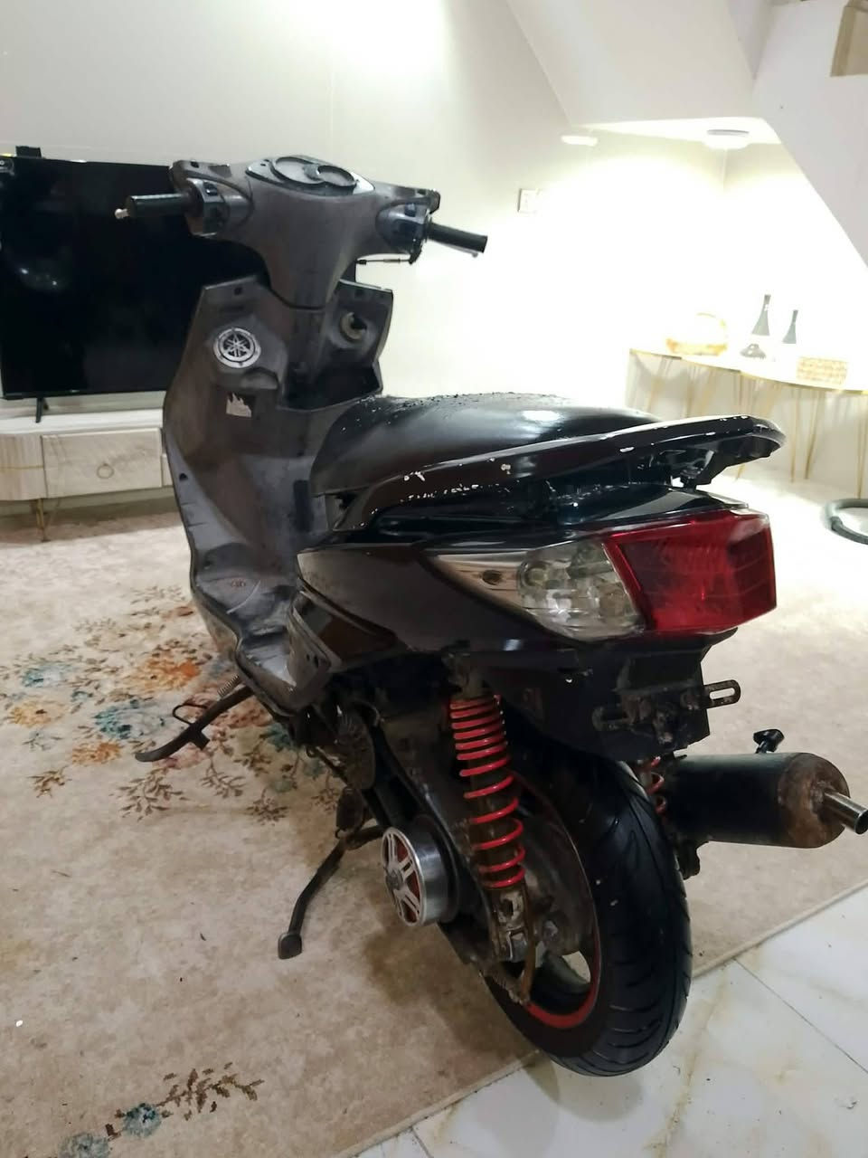 سلام عليكم سكنس فحل ياباني
مكينه 58ونص 
كلاجات رياضي 
سلف جبير 
صالنصه صجميه 
تأيرات جدد 
كفر بلادي سواد بلادي 
دراجه نكره نقصه شوته فقط 
مكاني نجف 
رقم {***********}
