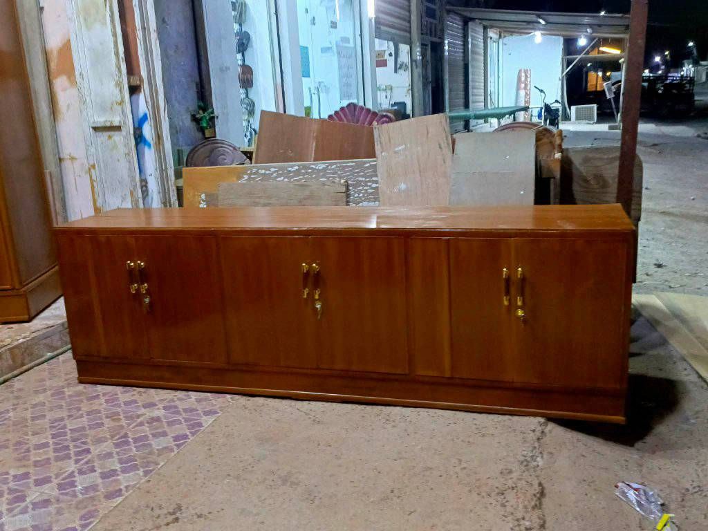 كنتور3ابواب صاج تسكام بوفيه حجم كبير صاج وبوفيه وسط مكان ابوغرق شراي يتصل عل رقم‏‪0773 012 3482‬‏
