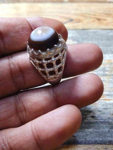 خاتم جزع اصلي صياغة شباج ٩٢٥ السعر ٤٠ الف مكاني بغداد رقمي ***********
