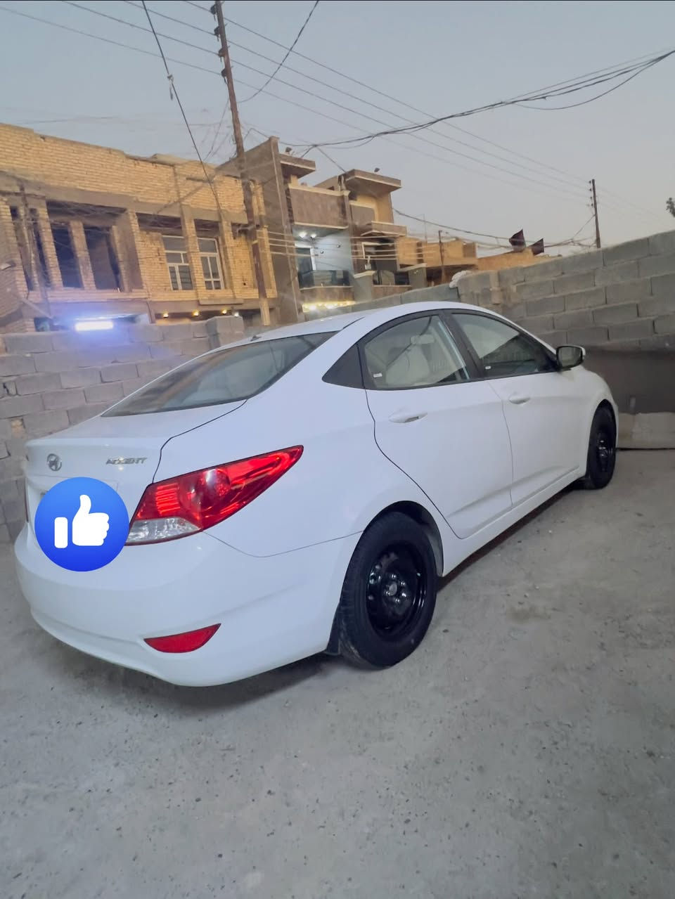 اكسنت 2013 خليجي
محرك 1600
شاشه وكامره وتخم تاير كلشي جاهز رقم بغداد إنكليزي تحويل ثاني يوم اشاير بلمري نظام ECO السيارة جاهزة ماعدة الصدر سياره بيها صبغ بنيد وهلال خلفي العنوان بغداد تقاطع درويش السيدية السعر 86 و بيها مجال. اتصال ***********

