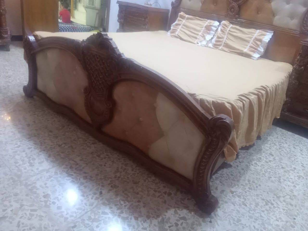 غرفه صاج عراقي نظافه ٩٥ بالميه للبيع مليون ونص
*********** وات ساب فقط
