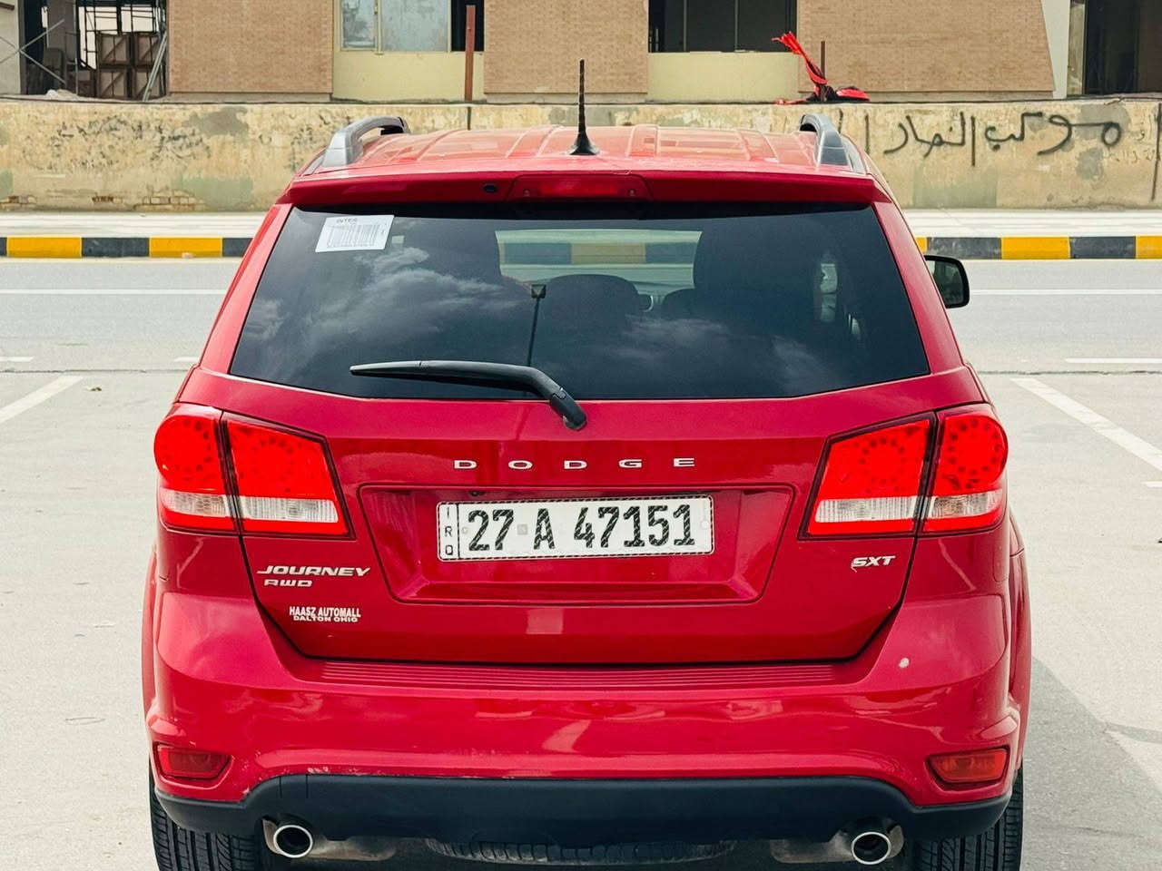 السلام عليكم رمضان كريم سيارة دوج جورني للبيع موديل 2015 رقم ذي قار حره تحويل مشروع وطني الرقم الدولي ضررها تبديل جاملغ امامي ايسر وصبغ طرف الباب بدون اي ضرر داخلي فقط محرك 6 سلندر 7 راكب 3قطع تبريد حداديه كهربائيات كلها شغاله تخم تاير شاشه كبيره كاميرا دواره تحكم جهتين السعر 128 ورقه وبيها مجال بسيط للشراي مكان السيارة ناصريه الشموخ للاستفسار ***********. *********** ناصرية, ذي قار

