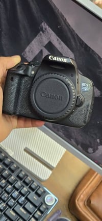 كانون 700d +عدسه 18-55 كاميرا نضيفه وتخبل شتره 15k دقه 18 ميكابكسل  شا...