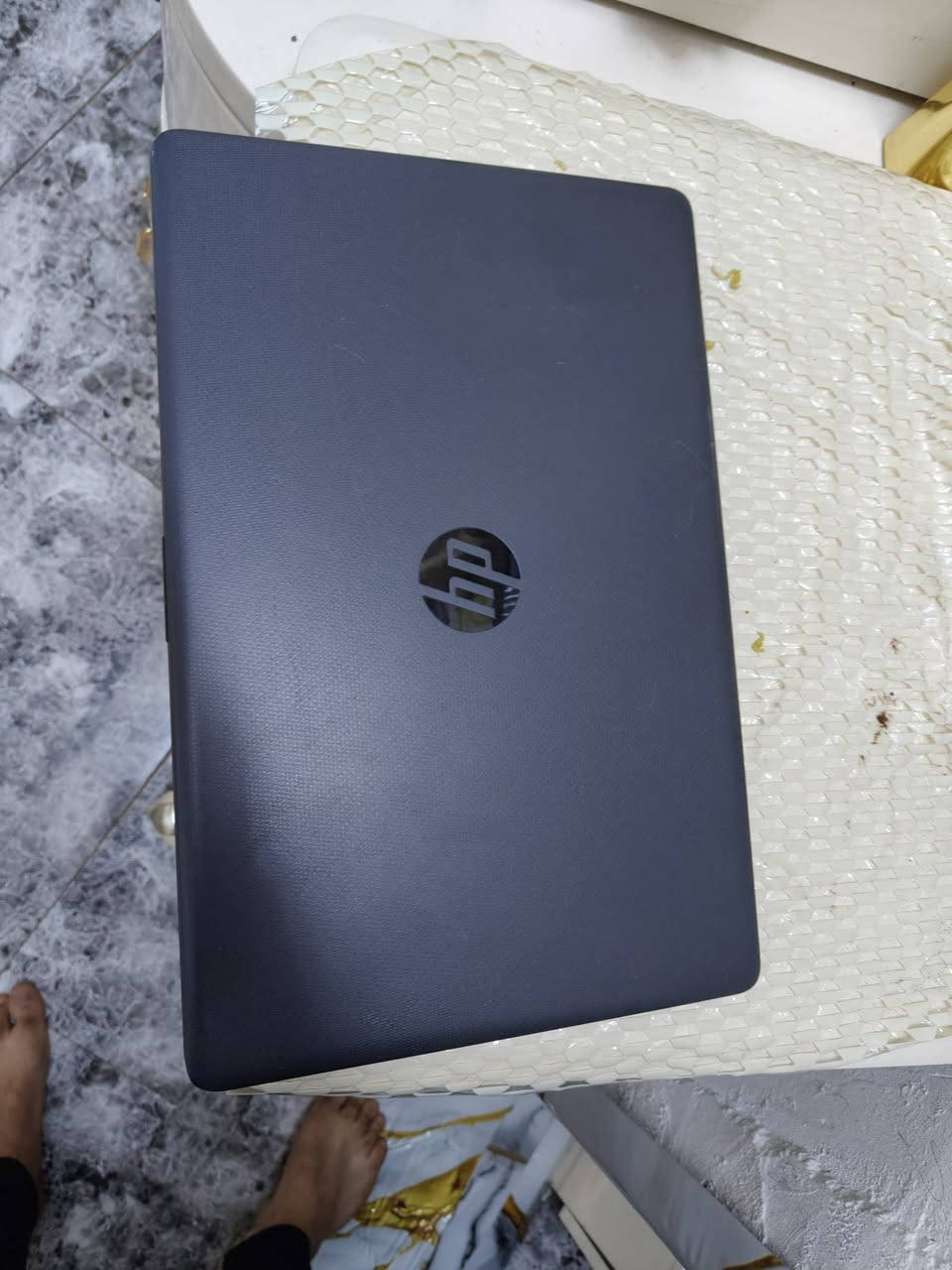 لابتوب  HP 
المعالج (CPU): Intel Core i3‑1005G1 (جيل العاشر)
الرام (RAM): 8GB DDR4
كرت الشاشة (GPU): Intel UHD Graphics مدمج 4 G
يحتوي على 2 هارد 
SSD 256GB للنظام 
+ HDD 1TB للتخزين تنسى المساحه
حجم شاشه مميز 15.6
وندوز 11 PRO
.منفذ CD ورام وسمكارت وHDM
بطاريه كلش ممتازه 
سعر جوه سوك دور سوك كله اذا لكيت خساراك 
سعر 225 قفل غير قابل للعمله ولا المجال 
مكاني بغداد توصيل موجود  
مازنجر ما متواجد فقط وتساب أو تصال 
رقم ***********
