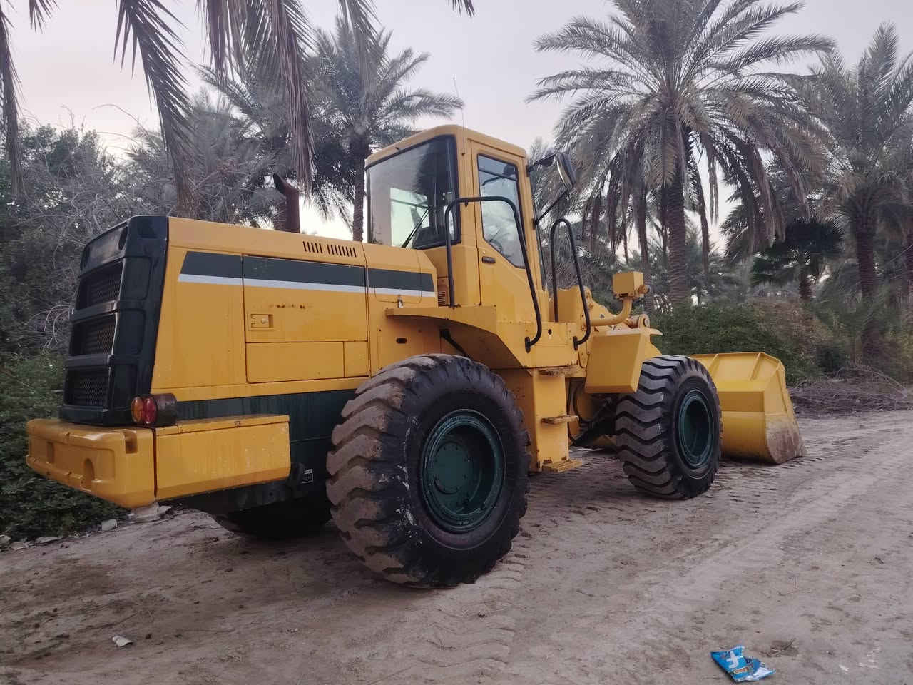 سلام عليكم للبيع شفل كاوسكي حجم 80 وارد ياباني زت  A مكينه أزوزه موديل 2009 مكينه جاهزه للعمل مكاني بابل سعر 6  وبيه مجال رقم الهاتف ***********
