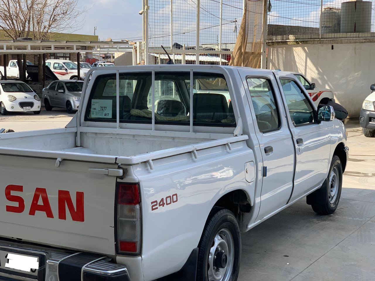 نیسان پیکاب مۆدێل 2001 سەنەوی تازەیە تا 2028  گێڕ و مەکینە بەشەرت دوو پەڵە بچووک بۆیاخی هەیە
شوێن سلێمانی 
ژمارەی مۆبایل
*********** السليمانية, العراق
