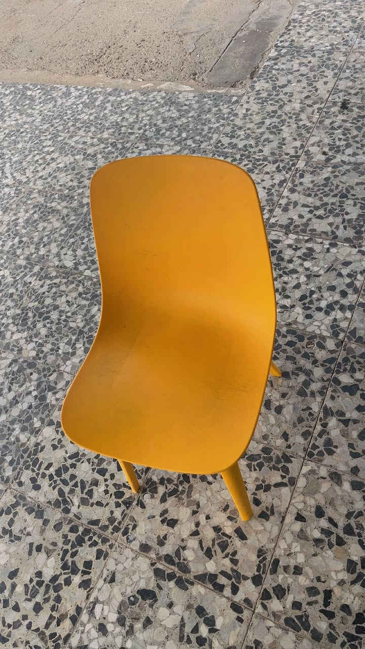 عندي اغراض مستعمله للبيع
كراسي عدد ١٦ 
ميز سل ستيل غذائي اصلي 
عارضه ٣٠ قدم من شركه uger zan كلش جديده ومستعمله شي قليل تجي وتشوف بعينك 
وكل هاي الغراض اسعارهم مناسبه واي استفسار الاتصال على الرقم.  ***********
